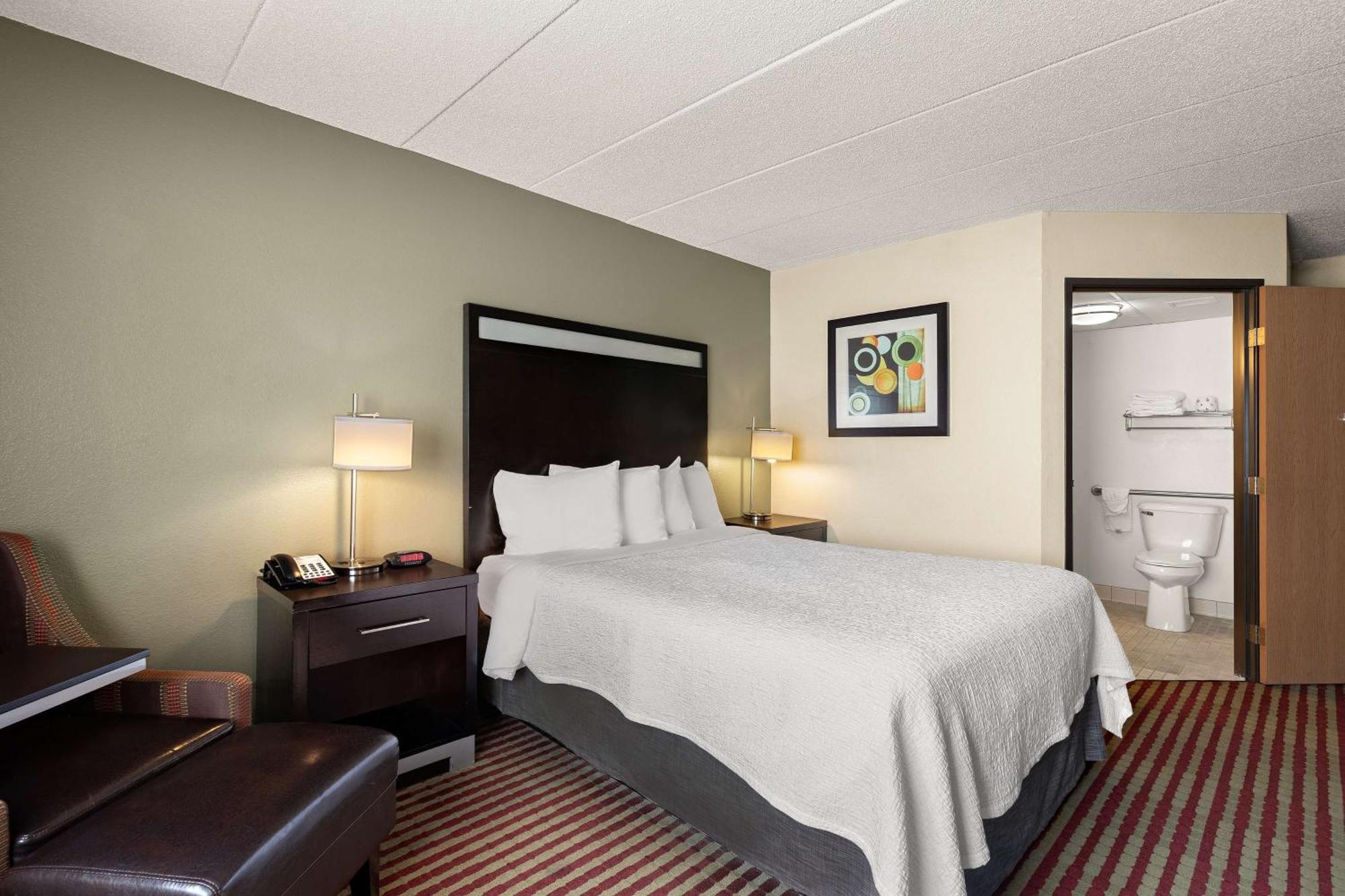 Best Western Germantown Inn Exterior photo